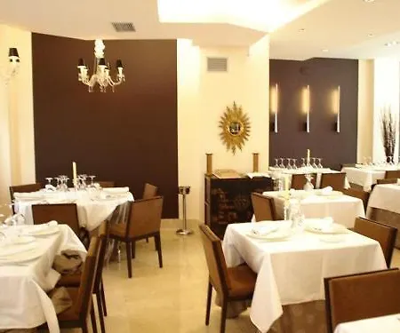Hotel Asador H.m. Versus Burgo