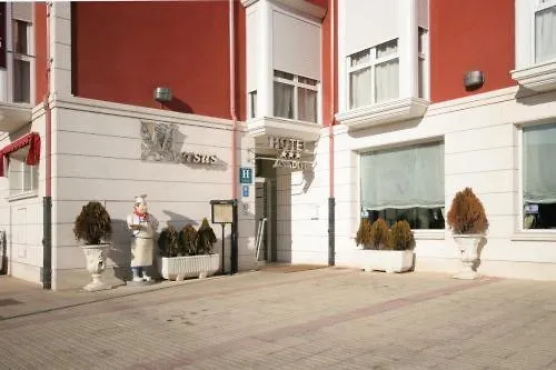 Hotel Asador H.m. Versus