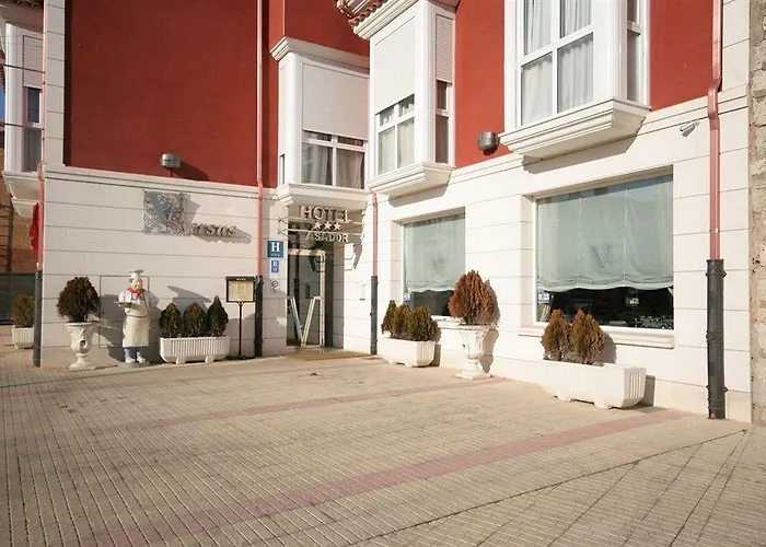 Hotel Asador H.m. Versus Burgo